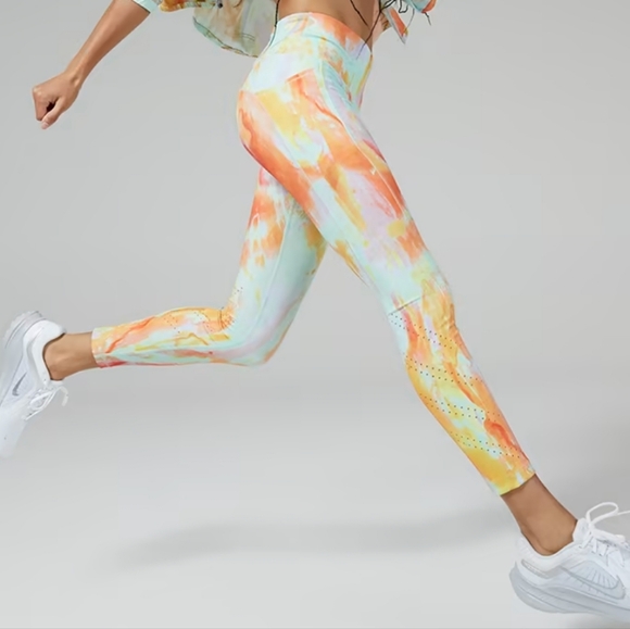 Nike Pants - NWT Nike Vibrant Orange and Yellow Leggings with Artistic Flair